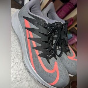 Nike Gray & Coral Running Shoes | Women’s Athletic Sneakers | Size __7